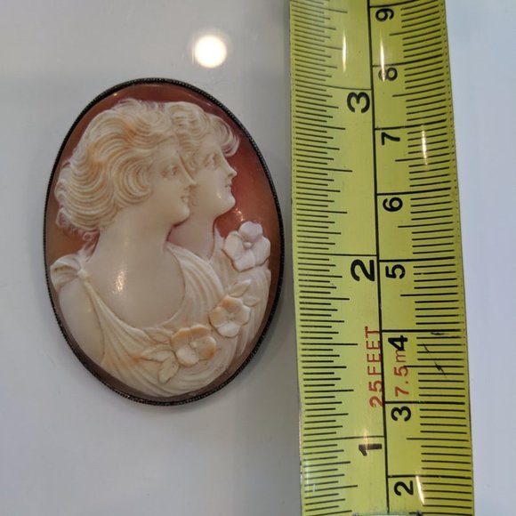 Vintage Sisters Brooch - Picture 3 of 4